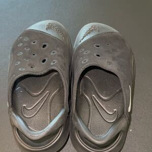 Nike Kids Black Slip-On Sandals